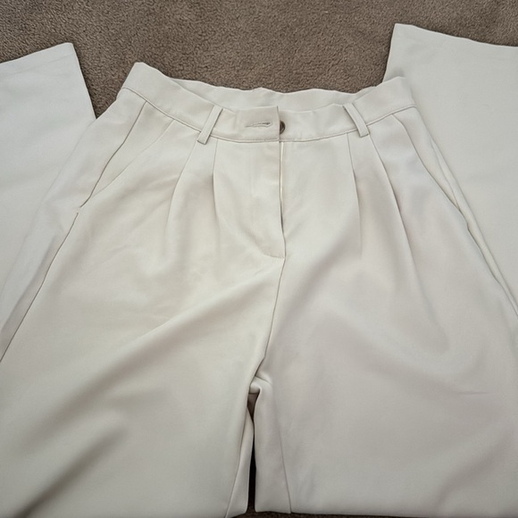 SHEIN Trousers - Picture 2 of 3